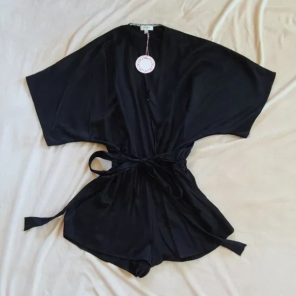 NWT! Black Umgee Romper w/Chest Clasp & Belted Tie - Rayon/Polyester | Size M - Picture 2 of 5